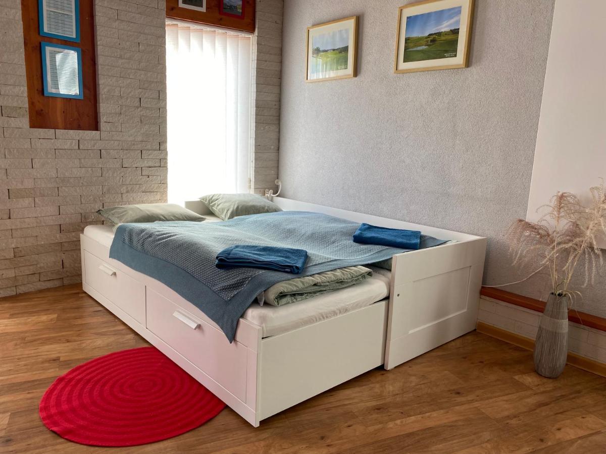 Apartament U Vrabcaka Zlonin Zewnętrze zdjęcie
